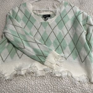 Green Diamond pattern Sweater 🌿